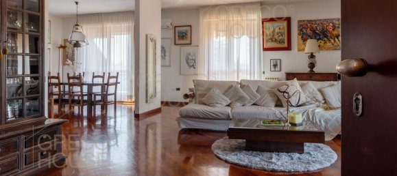 4-Zimmer Doppelhaus in Busto Arsizio, Italy, Nr. 138022 2