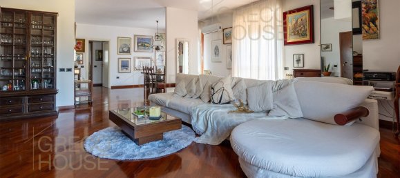 4-Zimmer Doppelhaus in Busto Arsizio, Italy, Nr. 138022 4