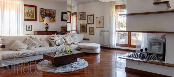 4-Zimmer Doppelhaus in Busto Arsizio, Italy, Nr. 138022 3