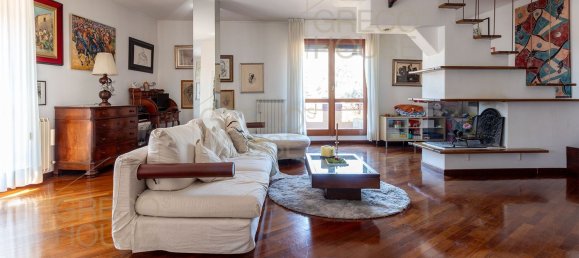 4-Zimmer Doppelhaus in Busto Arsizio, Italy, Nr. 138022 5