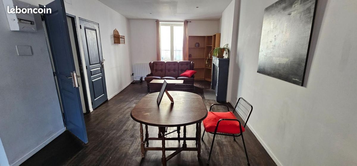 3 bedrooms Building in Poitiers, France No. 296913