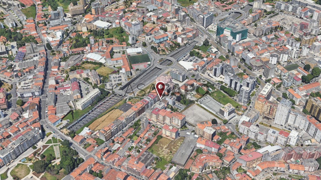 Коммерческая недвижимость 271м² в Вила Нова ди Гая, Португалия № 353314