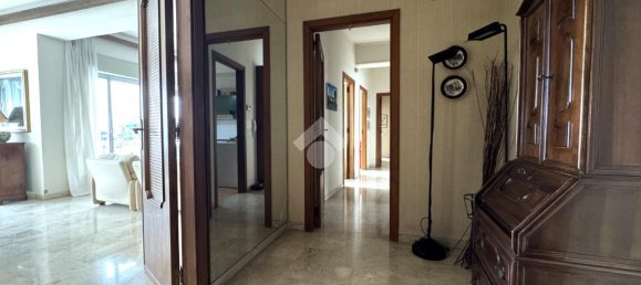 6 rooms Apartment in Messina, Italy No. 9187 2