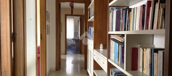6 rooms Apartment in Messina, Italy No. 9187 61