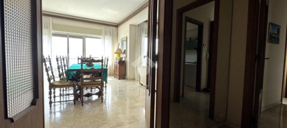 6 rooms Apartment in Messina, Italy No. 9187 3