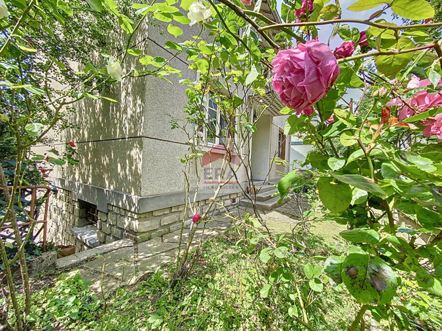 4 غرف نوم منزل في Suresnes, France رقم 318760