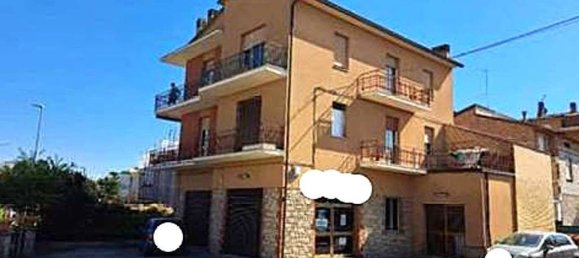 4 bedrooms Apartment in Marsciano, Italy No. 333314 5