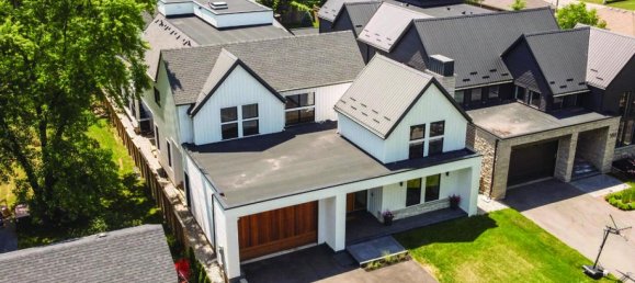 5 bedrooms House in Oakville, Canada No. 893 5