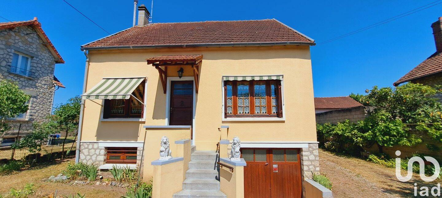 3 Schlafzimmer Haus in Amilly, France, Nr. 215328