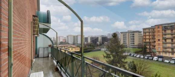 3 rooms Penthouse in Monza, Italy No. 32881 8