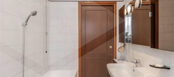 3 rooms Penthouse in Monza, Italy No. 32881 16