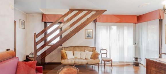 3 rooms Penthouse in Monza, Italy No. 32881 10