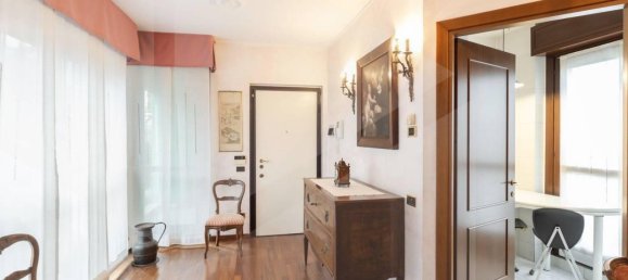 3 rooms Penthouse in Monza, Italy No. 32881 24