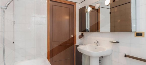 3 rooms Penthouse in Monza, Italy No. 32881 50