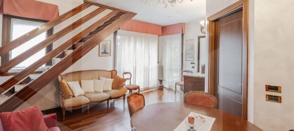 3 rooms Penthouse in Monza, Italy No. 32881 7