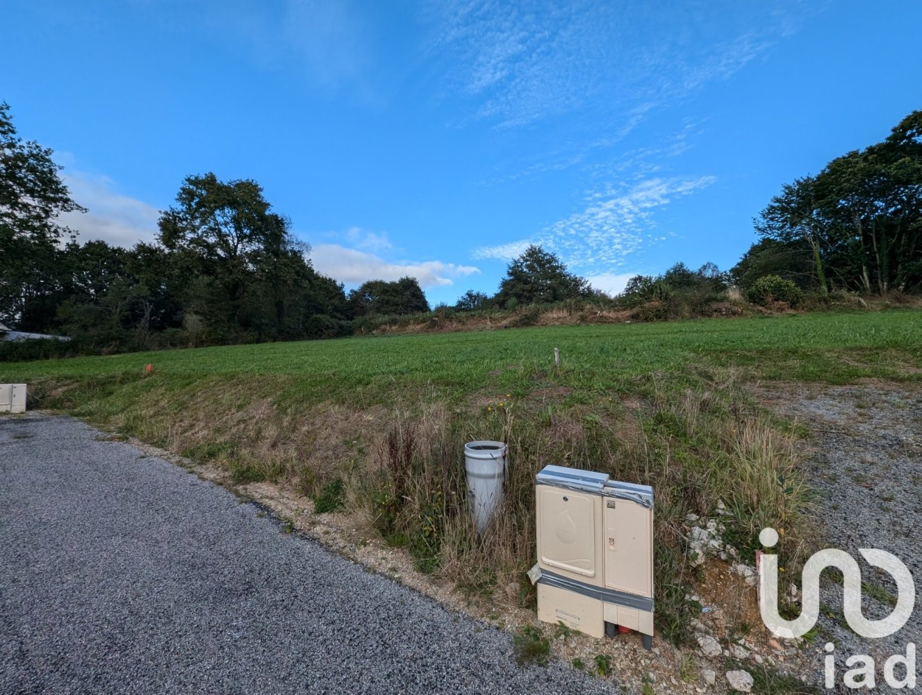  Land in Berne, France No. 118997