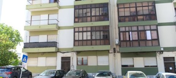 Apartamento de 2 dormitorios en Barreiro, Portugal No. 281137 3
