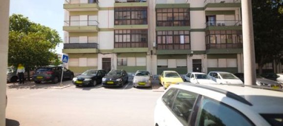 Apartamento de 2 dormitorios en Barreiro, Portugal No. 281137 2