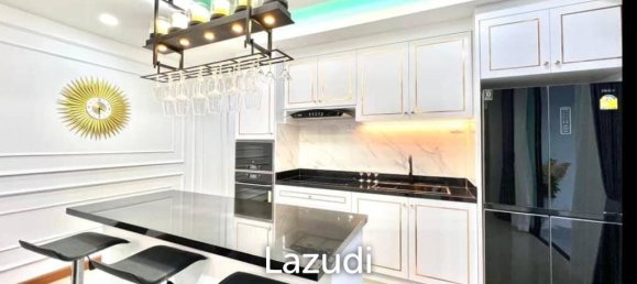 5 bedrooms Villa in Pattaya, Thailand No. 16285 4