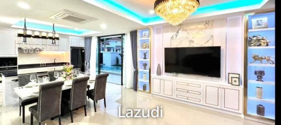 5 bedrooms Villa in Pattaya, Thailand No. 16285 3