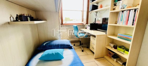 3-salle Appartement à Lonate Pozzolo, Italy No. 155466 18