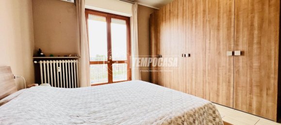 3-salle Appartement à Lonate Pozzolo, Italy No. 155466 9