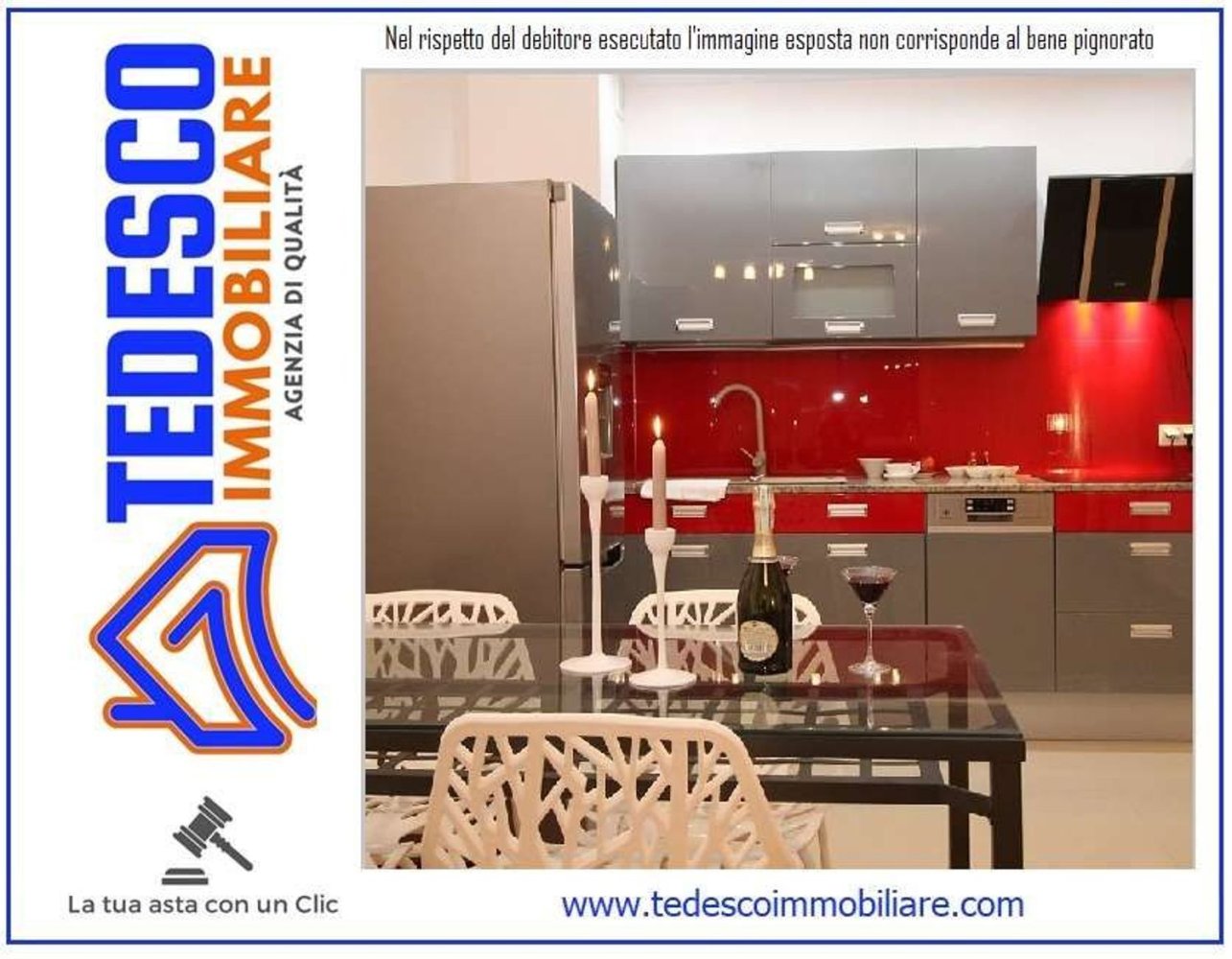 5 rooms Apartment in Benevento, Italy No. 300334