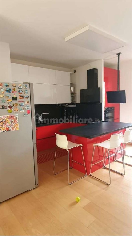 2 غرف نوم شقة في Fino Mornasco, Italy رقم 337447