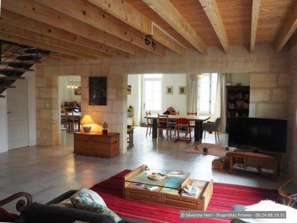 Casa de 3 dormitorios en Blaye, France No. 29425