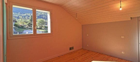 3 bedrooms House in Lathuile, France No. 201940 12