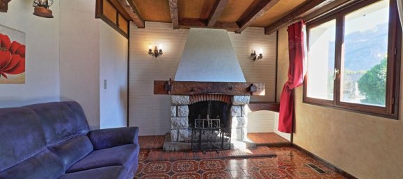 3 bedrooms House in Lathuile, France No. 201940 5