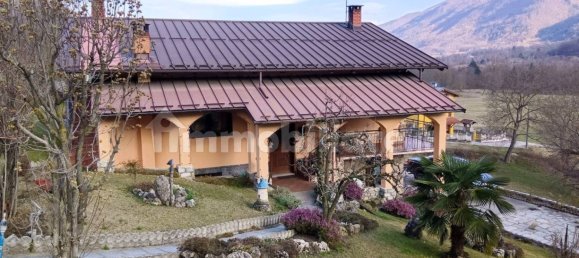4 bedrooms Villa in Aisone, Italy No. 203377 9