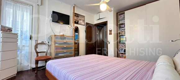 4 rooms Apartment in Rome, Italy No. 312338 16