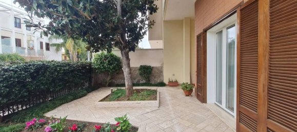 3 Schlafzimmer Villa in Lecce, Italy, Nr. 220079 2