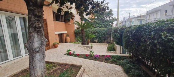 3 Schlafzimmer Villa in Lecce, Italy, Nr. 220079 9