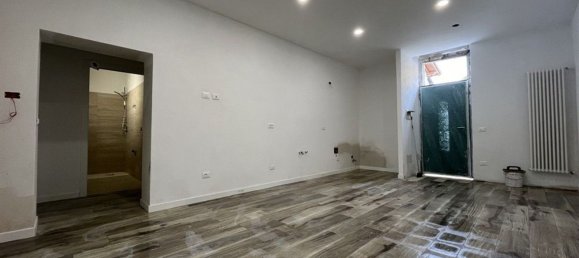 2 rooms Apartment in Lissone, Italy No. 218271 4