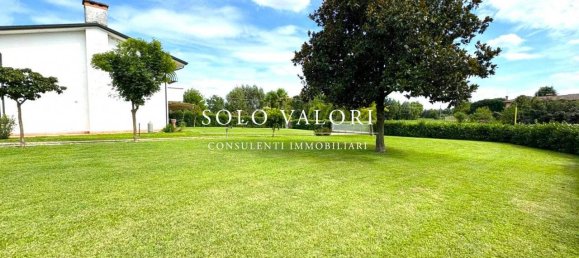 4 Schlafzimmer Villa in Castelfranco Veneto, Italy, Nr. 301624 2