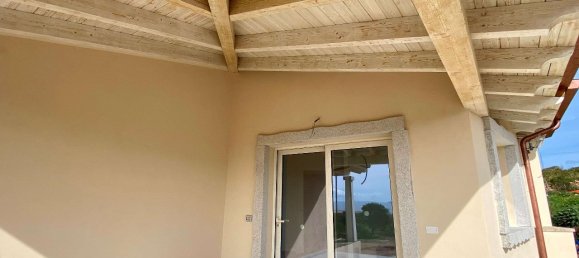 Casa de 3 habitaciónes en Trinità d'Agultu e Vignola, Italy No. 107241 10