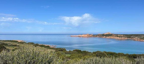 Casa de 3 habitaciónes en Trinità d'Agultu e Vignola, Italy No. 107241 37