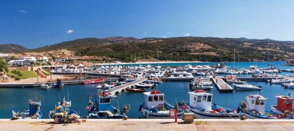 Casa de 3 habitaciónes en Trinità d'Agultu e Vignola, Italy No. 107241 36