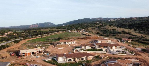 Casa de 3 habitaciónes en Trinità d'Agultu e Vignola, Italy No. 107241 27