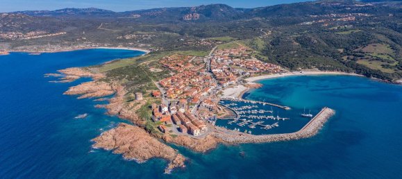 Casa de 3 habitaciónes en Trinità d'Agultu e Vignola, Italy No. 107241 35