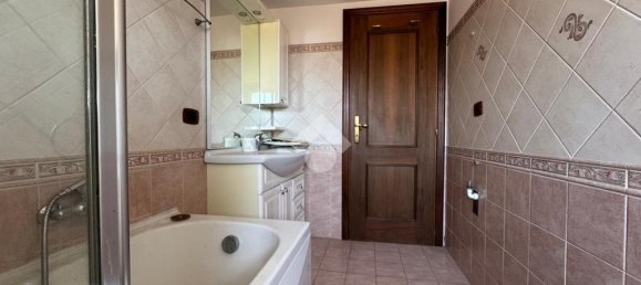 3 Schlafzimmer Wohnung in Monterotondo, Italy, Nr. 371415 18