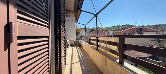 3 Schlafzimmer Wohnung in Monterotondo, Italy, Nr. 371415 24
