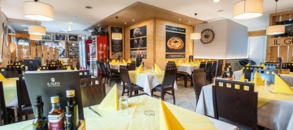 Коммерческая недвижимость 170м² в Ливиньо, Италия № 187196 27