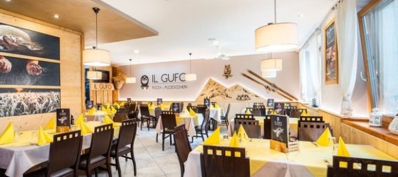 Коммерческая недвижимость 170м² в Ливиньо, Италия № 187196 23