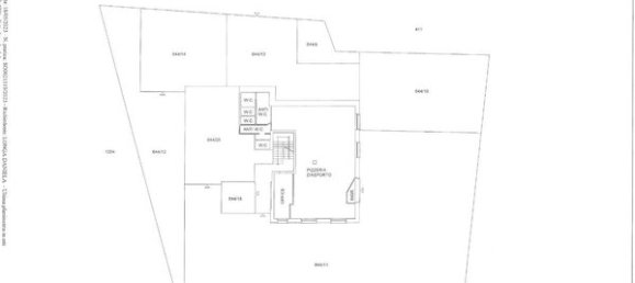 Коммерческая недвижимость 170м² в Ливиньо, Италия № 187196 8