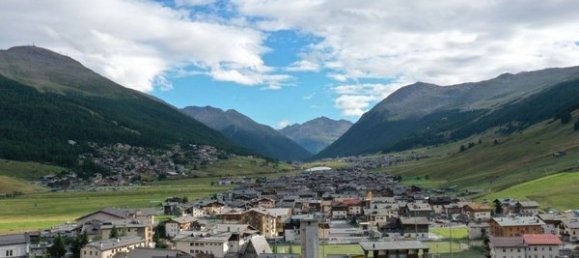 Коммерческая недвижимость 170м² в Ливиньо, Италия № 187196 31