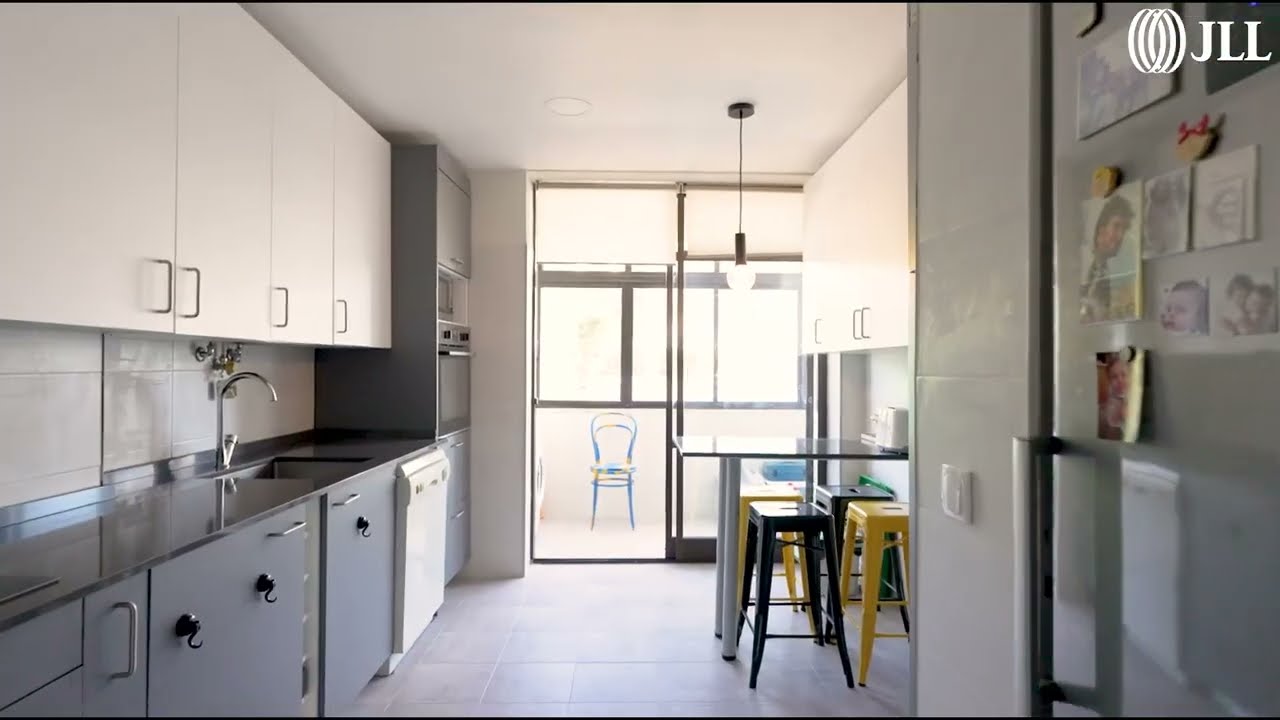 2 bedrooms Duplex in Cascais, Portugal No. 331949