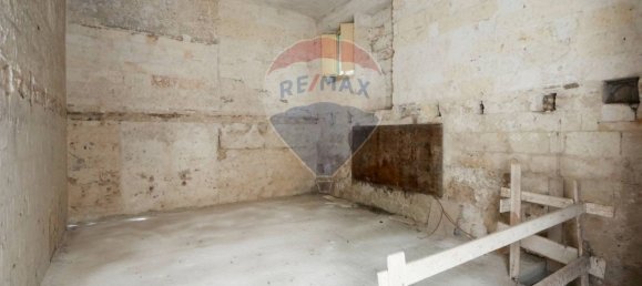 Дом с 3 спальнями в Нойкаттаро, Италия № 344384 12